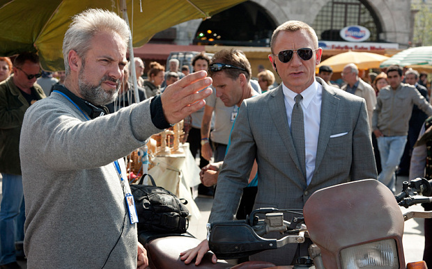 Sam-Mendes-Daniel-Craig-Bond.jpg